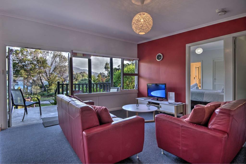Cove Beach Apartment 1 Коулс Бей Екстериор снимка