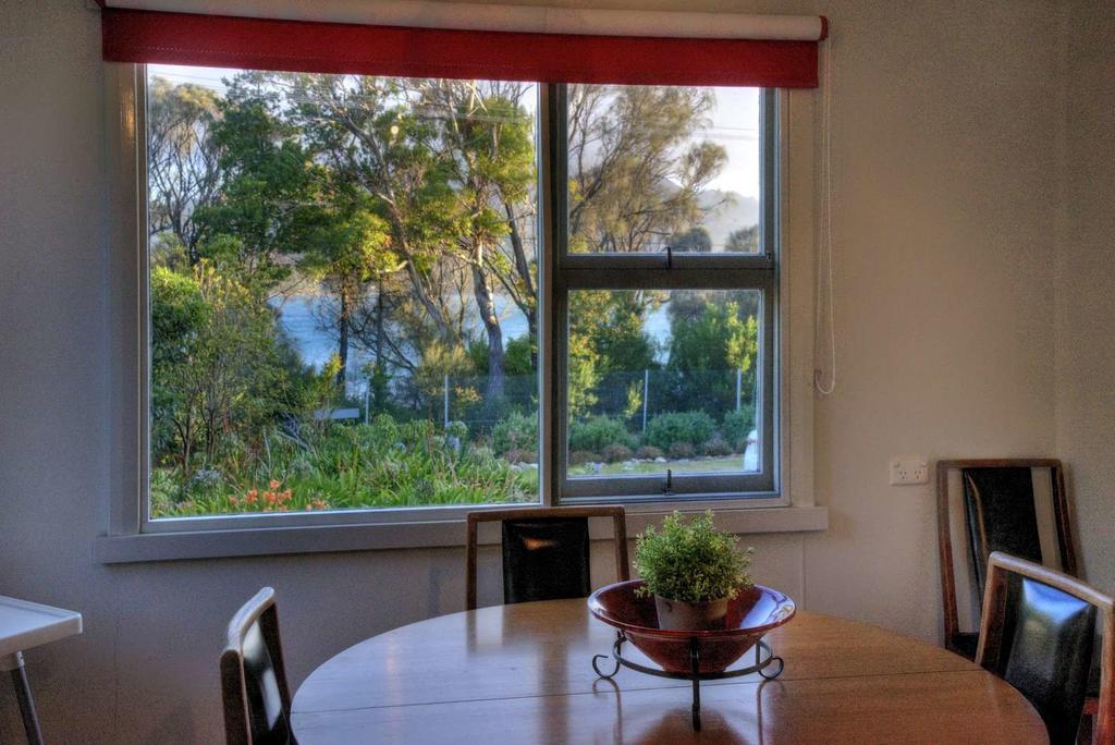 Cove Beach Apartment 1 Коулс Бей Екстериор снимка